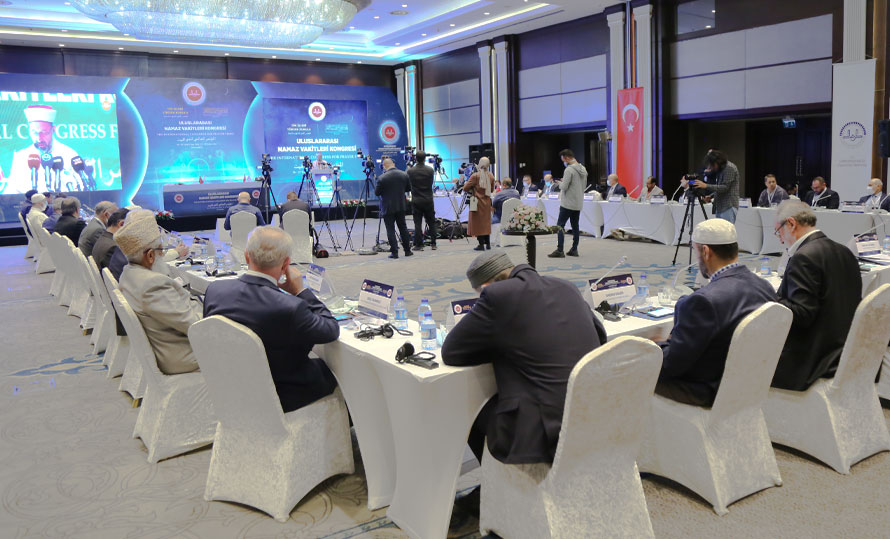 Uluslararası Namaz Vakitleri Kongresi Başladı