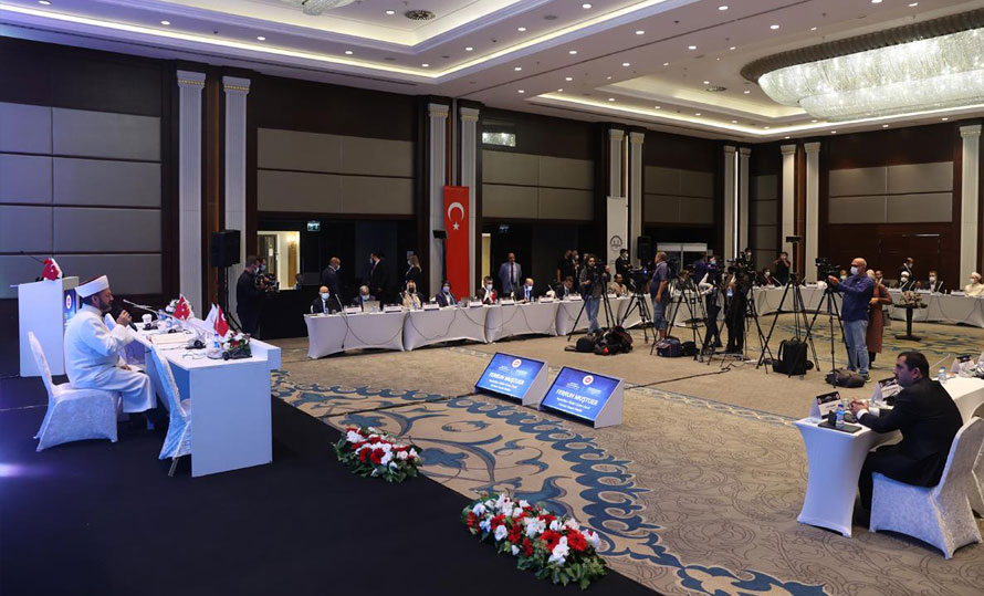 Uluslararası Namaz Vakitleri Kongresi Başladı